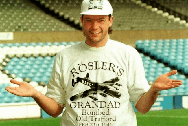 Uwe Rösler Retro Snapshot Uwe Rosler Happily Poses In 39Uwe Rosler39s Grandad