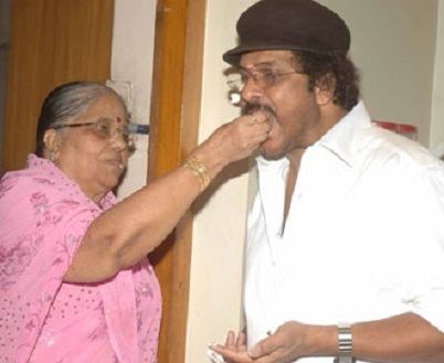 V. Ravichandran V Ravichandran family childhood photos Celebrity family wiki