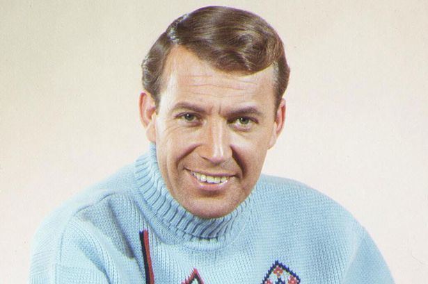 Val Doonican Val Doonican dead Singer and TV entertainer dies aged 88