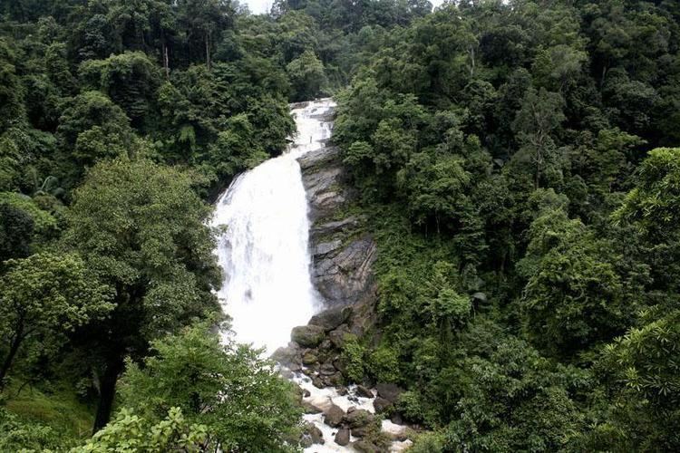 Valara Valara Waterfalls Munnar