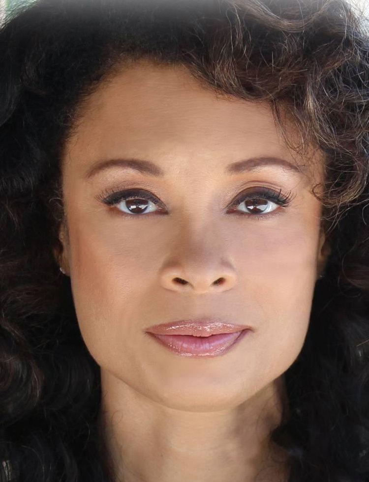 Valarie Pettiford David Fynn Joins NBC39s 39Undateable39 Valarie Pettiford To