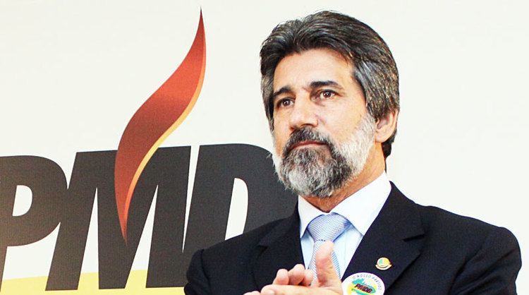 Valdir Raupp Valdir Raupp Presidente do PMDB prega voo solo em 2014