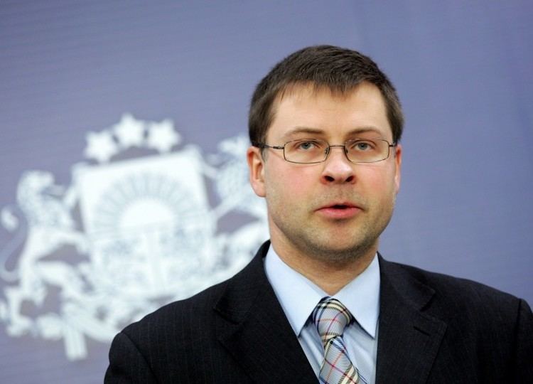 Valdis Dombrovskis EC39s Dombrovskis Referendum question not legally correct