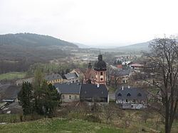 Valeč (Karlovy Vary District) httpsuploadwikimediaorgwikipediacommonsthu