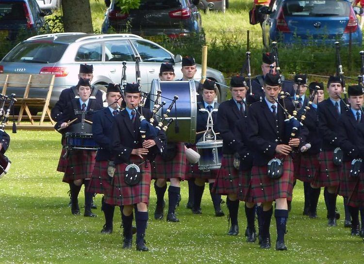 Vale of Atholl Pipe Band Jaggy Thistle