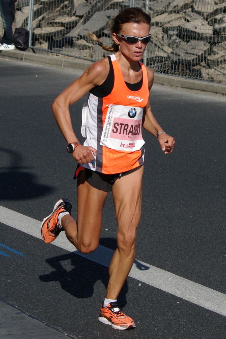 Valeria Straneo FileBerlin marathon 2011 valeria straneojpg Wikimedia