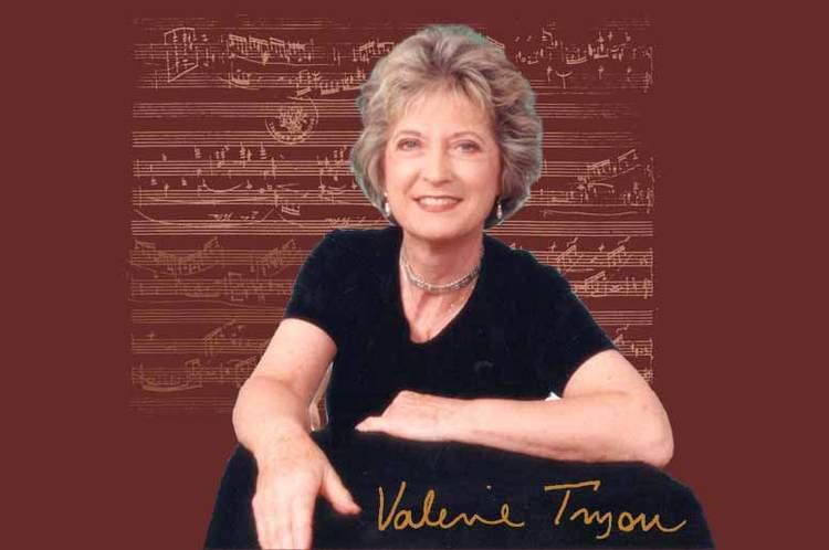 Valerie Tryon Valerie Tryon Piano Short Biography