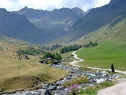 Valle Po httpsuploadwikimediaorgwikipediacommonsthu