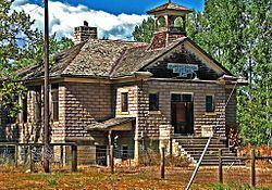 Valmont, Colorado httpsuploadwikimediaorgwikipediacommonsthu