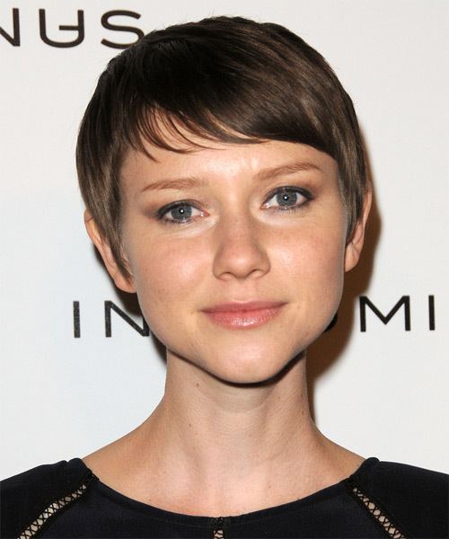 Valorie Curry Valorie Curry Hairstyles Celebrity Hairstyles by