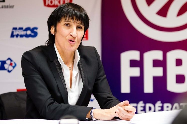 Valérie Garnier Valrie Garnier la tte des Bleues jusqu39en 2020 FFBB