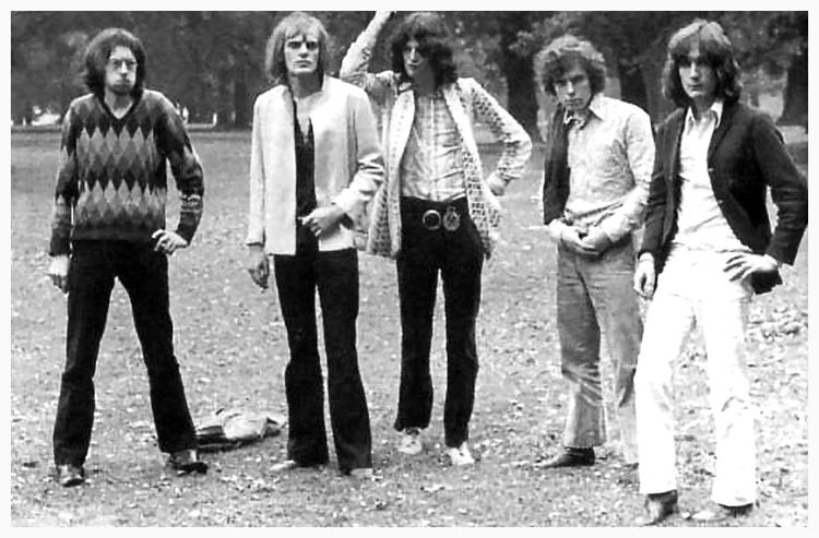 Van der Graaf Generator Van Der Graaf Generator Cat s Eye Yellow Fever Running