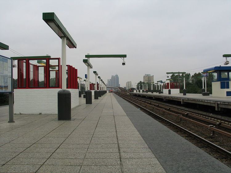 Van der Madeweg metro station