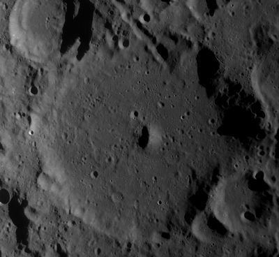 Van der Waals (crater)