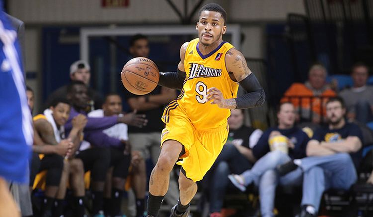 Vander Blue Lakers Sign Vander Blue Los Angeles Lakers