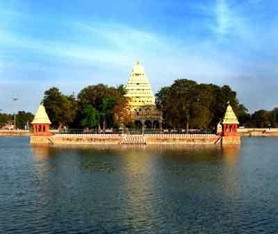 Vandiyur Mariamman Teppakulam Vandiyur Mariamman TeppakulamPlaces Around in Madurai