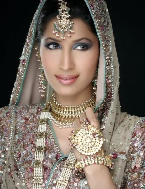Vaneeza Ahmad Pakistani Model Vaneeza Ahmad Fashion And Style Pinterest
