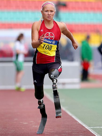 Vanessa Low Vanessa Low Paralympic Runner Reunited With Missing Prosthetic Legs