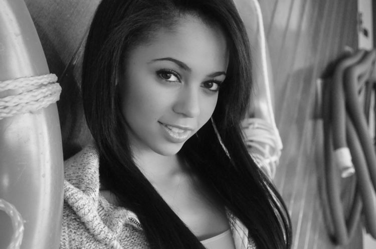 Vanessa Morgan TV Actress Vanessa Morgan Leaked Celebs Pinterest Vanessa