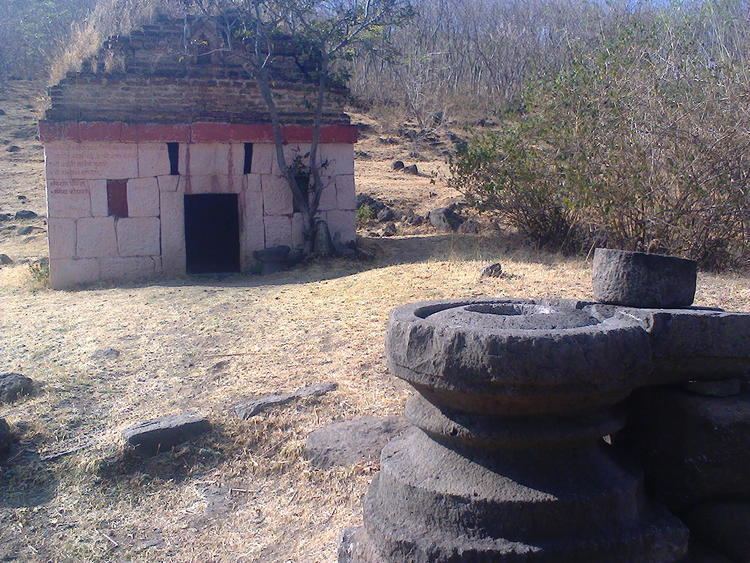 Vardhangad Fort Yash Gaikwad BHATKANTI Fort Vardhangad