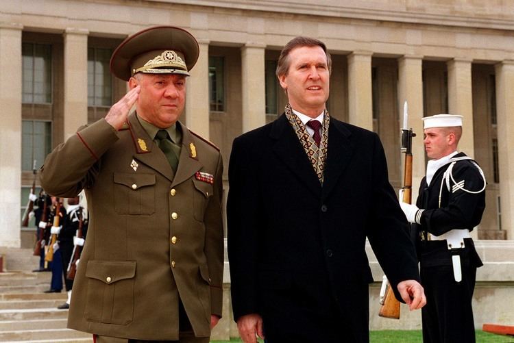 Vardiko Nadibaidze Secretary Cohen escorts Minister of Defense Gen Lt Vardiko Nadibaidze