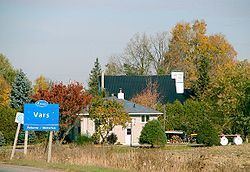 Vars, Ontario httpsuploadwikimediaorgwikipediacommonsthu