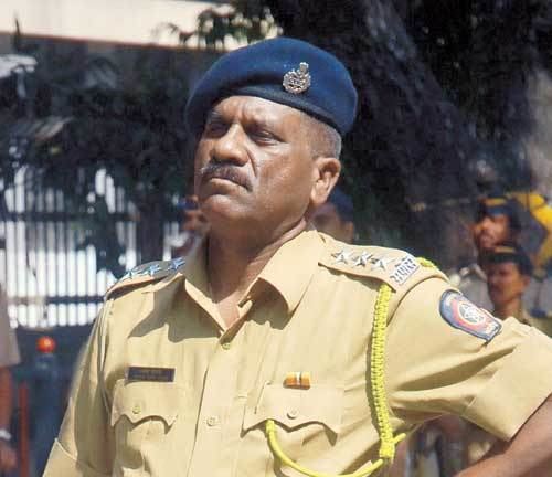 Vasant Dhoble Moral cop39 Vasant Dhoble shifted to Mumbai crime branch News