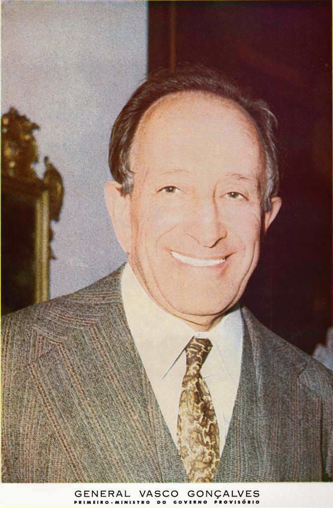 Vasco Goncalves Aveiro e o seu Distrito N 19 Junho de 1975
