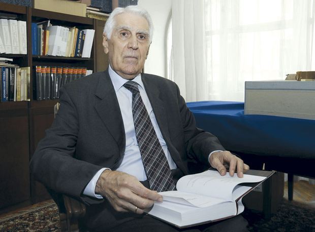 Vasilije Krestić Vasilije Kresti SANU vodi antisrpsku politiku Drutvo Novostirs