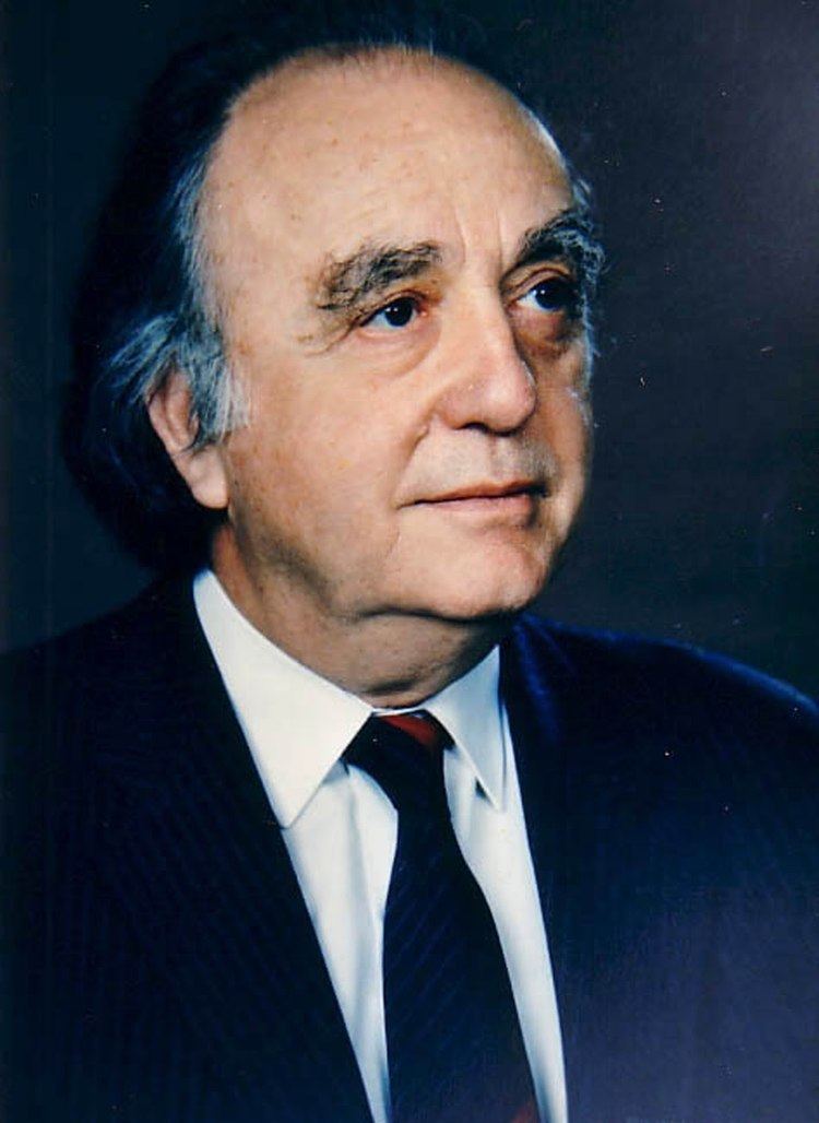 Vassos Lyssarides Dr Vassos Lyssarides 1977 YouTube