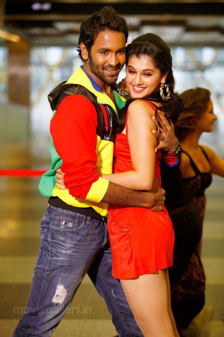 Vastadu Naa Raju Tapsee Vastadu Naa Raju Hot Pics Manchu Vishnu New Movie Posters