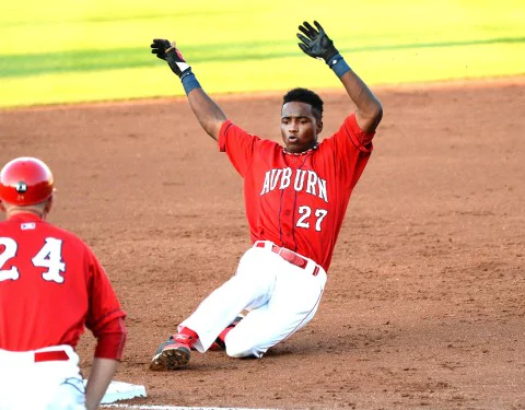 Víctor Robles (baseball) Victor Robles an 18yearold Nationals outfield prospect quickly