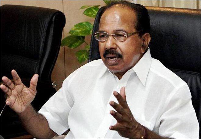 Veerappa Moily Election panel disapproves of Moily39s LPG remark North