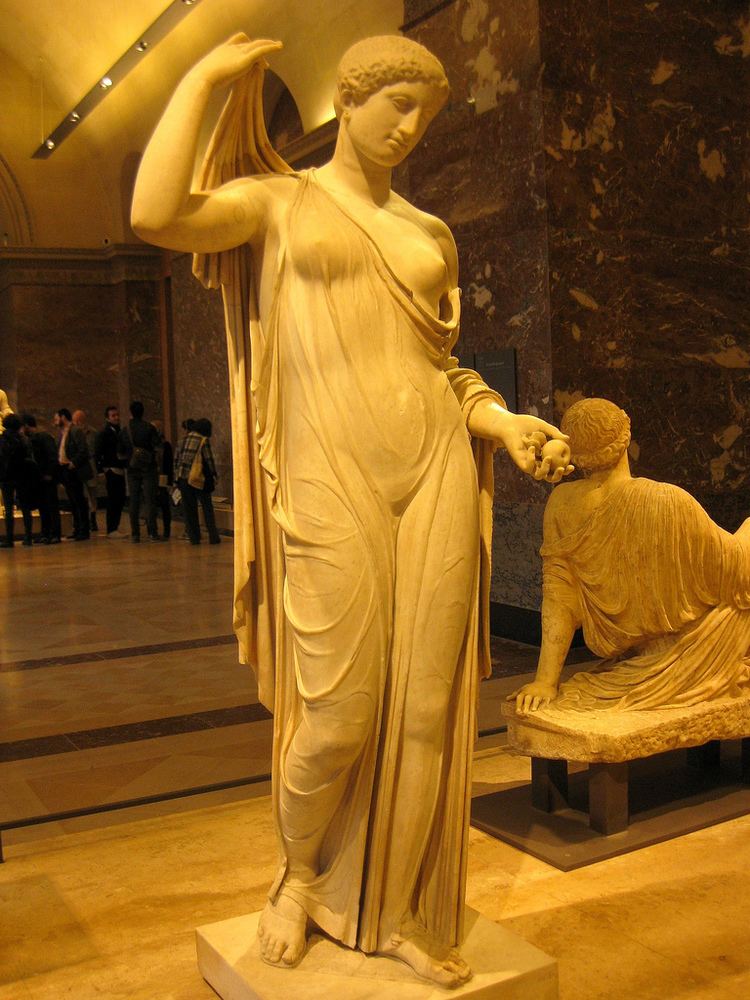 Venus Genetrix (sculpture) httpsflickrp8WYKp1 Aphrodite of Frjus sculptural type of