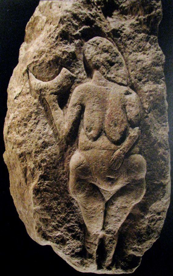 Venus of Laussel Venus de Laussel Dordogne ca 25000 BC FEIRON MALEMANIRONMAN