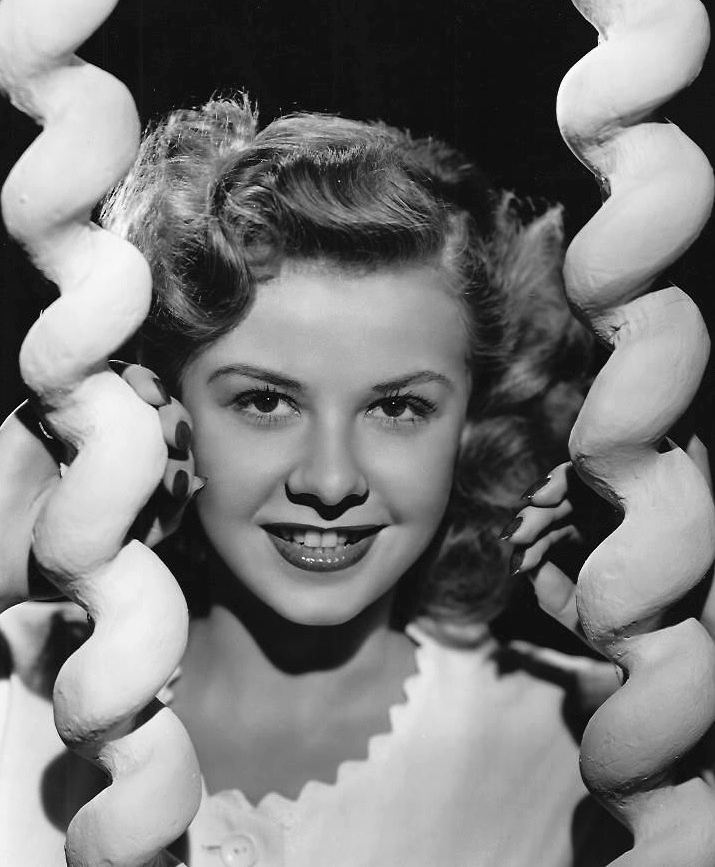 Vera-Ellen httpsuploadwikimediaorgwikipediacommonsff