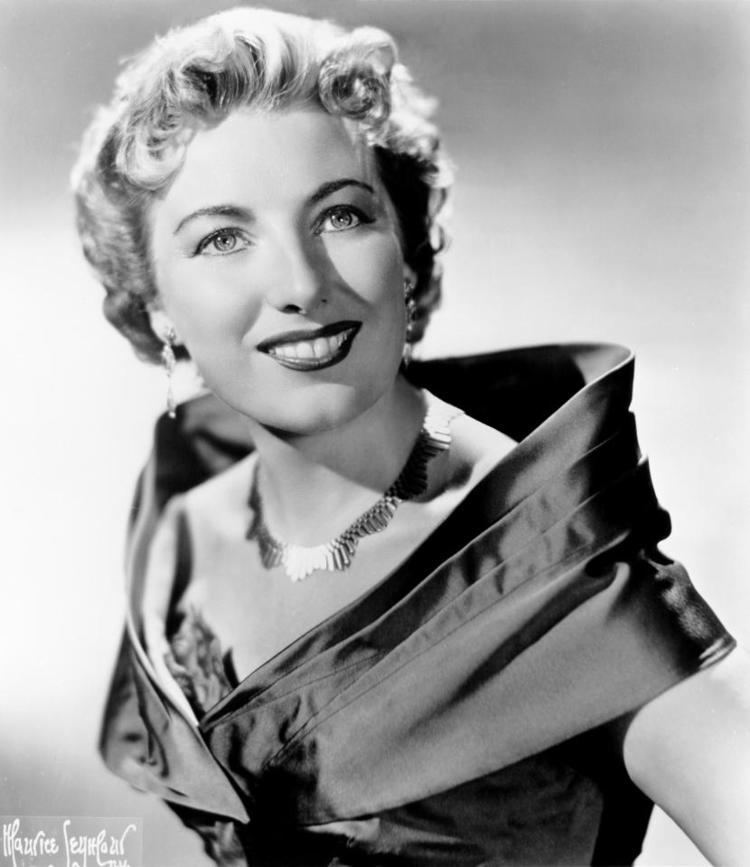 Vera Lynn Who is Dame Vera Lynn and whats happening at the white cliffs of