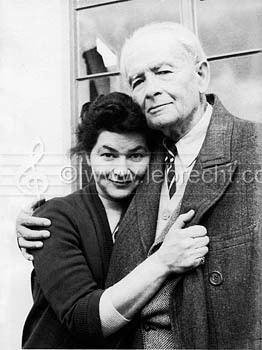 Vera Rózsa Vera Rozsa with her fathe Dr Ignacz Rozsa in 1956 Lebrecht Photo