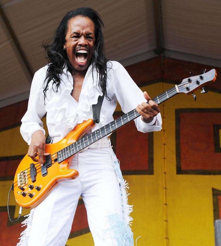 Verdine White Verdine White Photos 2009 New Orleans Jazz amp Heritage