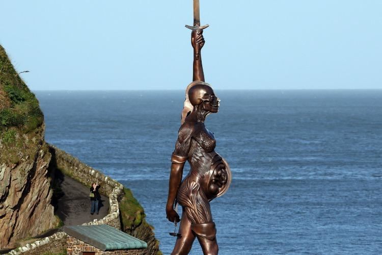 Verity (statue) Damien Hirst39s Ilfracombe statue Verity draws criticism from critics
