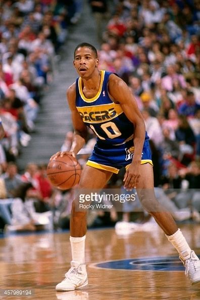 Vern Fleming Fotografia de notcias Vern Fleming of the Indiana Pacers dribbles