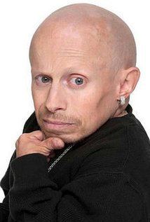 Verne Troyer iamediaimdbcomimagesMMV5BMTY0NTAyNTUxM15BMl5