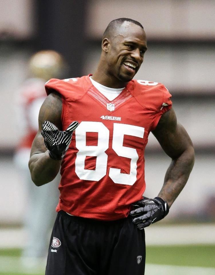 Vernon Davis Vernon Davis Is he really becoming a receiver Niner