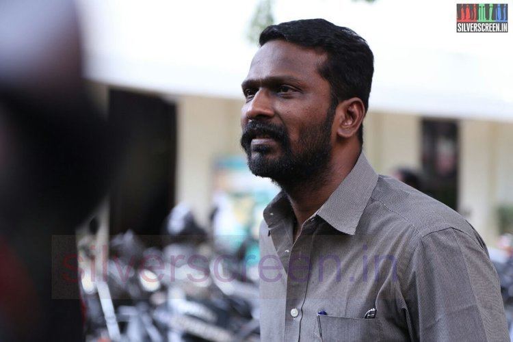 Vetrimaaran Vetrimaaran Shoots Visaranai at Balu Mahendra39s School