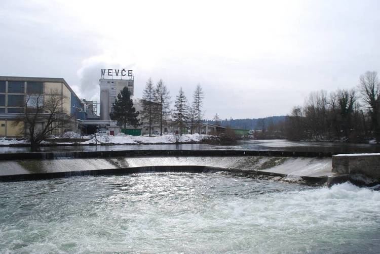 Vevče The river Ljubljanica from the dam at the paper factory Papirnica