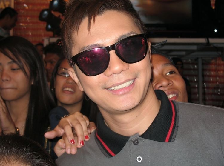 Vhong Navarro Vhong Navarro Wikipedia