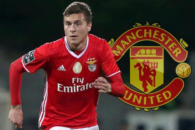 Victor Lindelöf Victor Lindelof to Manchester United Swede trains 39as normal39 with