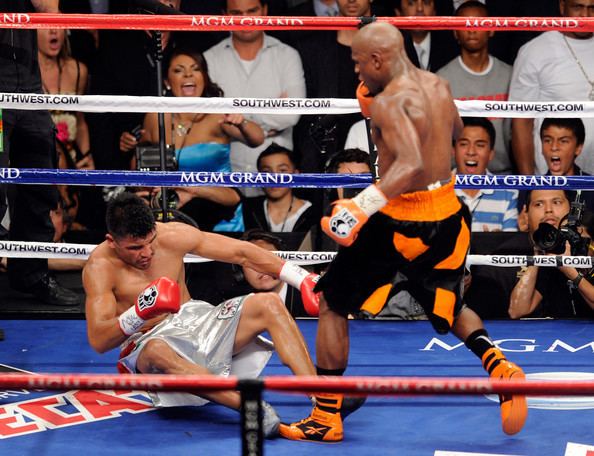 Victor Ortiz vs. Floyd Mayweather Jr. Floyd Mayweather Jr and Victor Ortiz Photos Photos Floyd