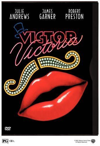 Victor/Victoria Amazoncom VictorVictoria Julie Andrews Robert Preston James