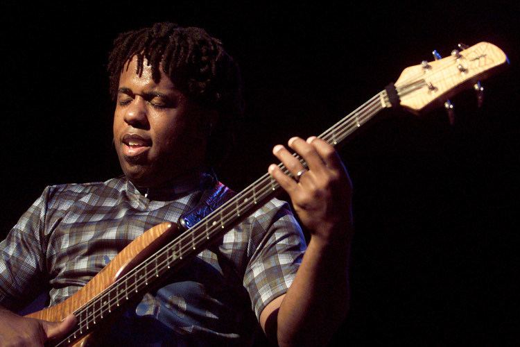 Victor Wooten Legendary Bass Player Victor Wooten Offers Music Camps for